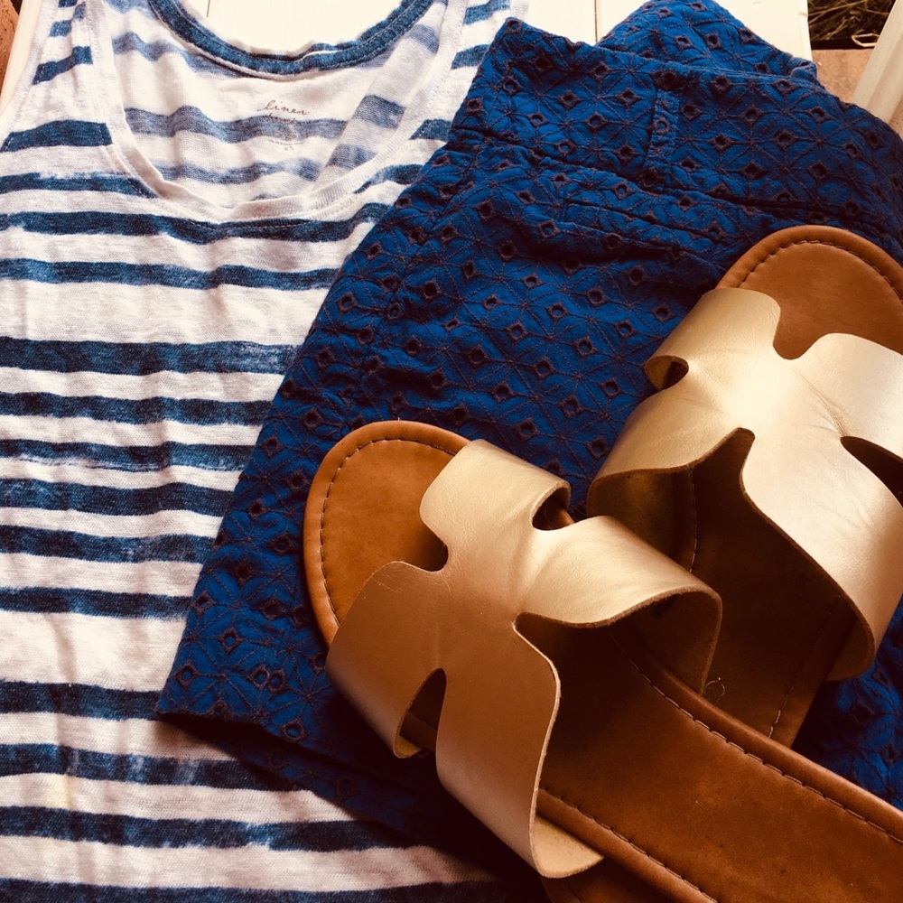 LOFT embroidered shorts